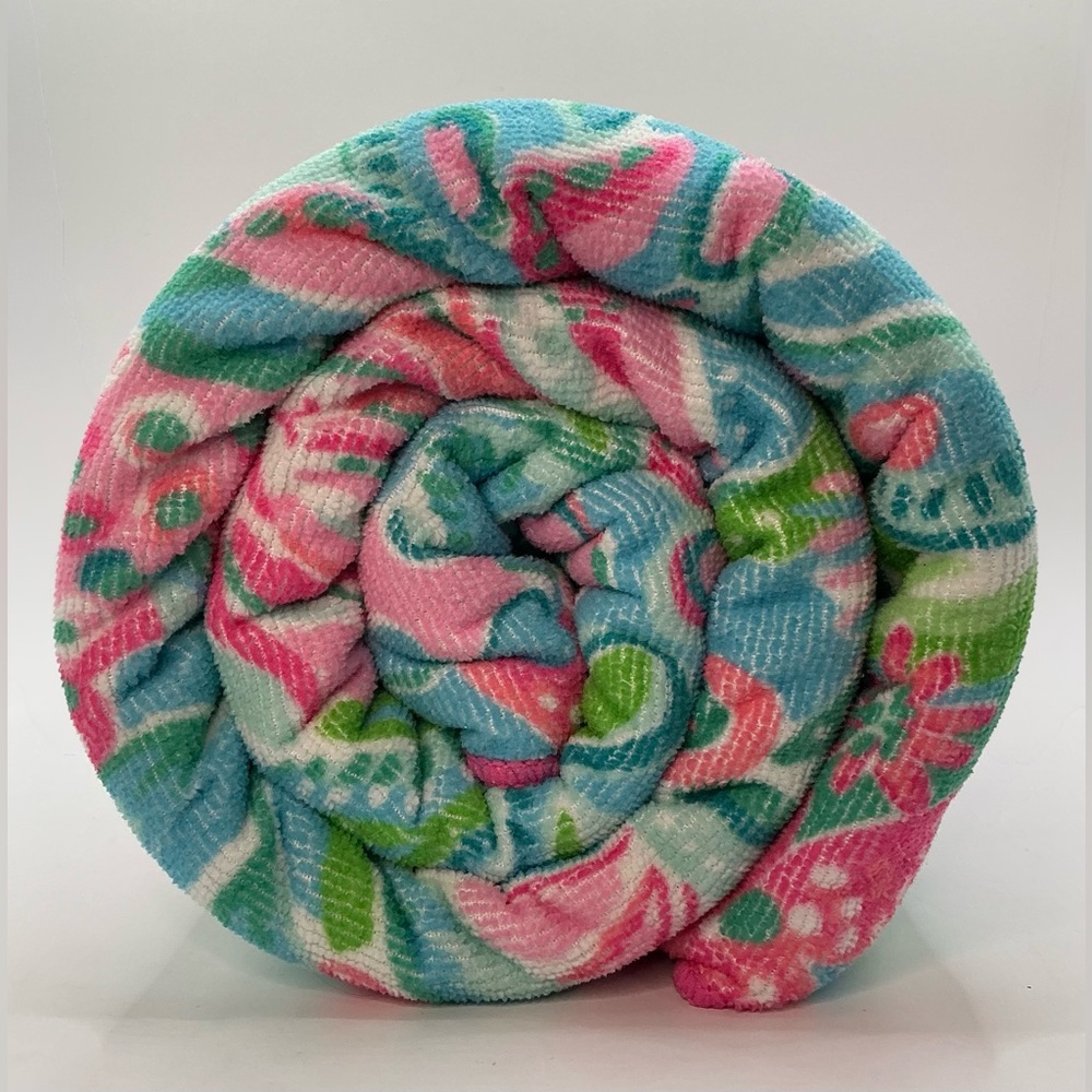 🩵 EUC 🩷 LILLY Pulitzer Lounge Towel